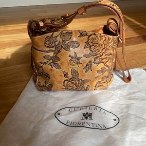 Cuoieria Fiorentina Mimi floral embossed shoulder bag
